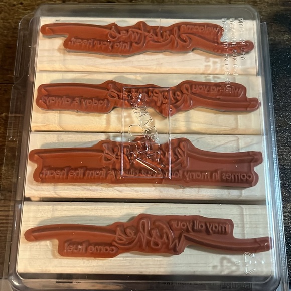 Stampin’ Up! Set of 4 stamps called Heard From The Heart. Never used. - Picture 2 of 2